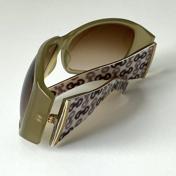 Genuine Gucci 1990s Oversized Logo Sunglasses with Original Patent Leather Case main image 6